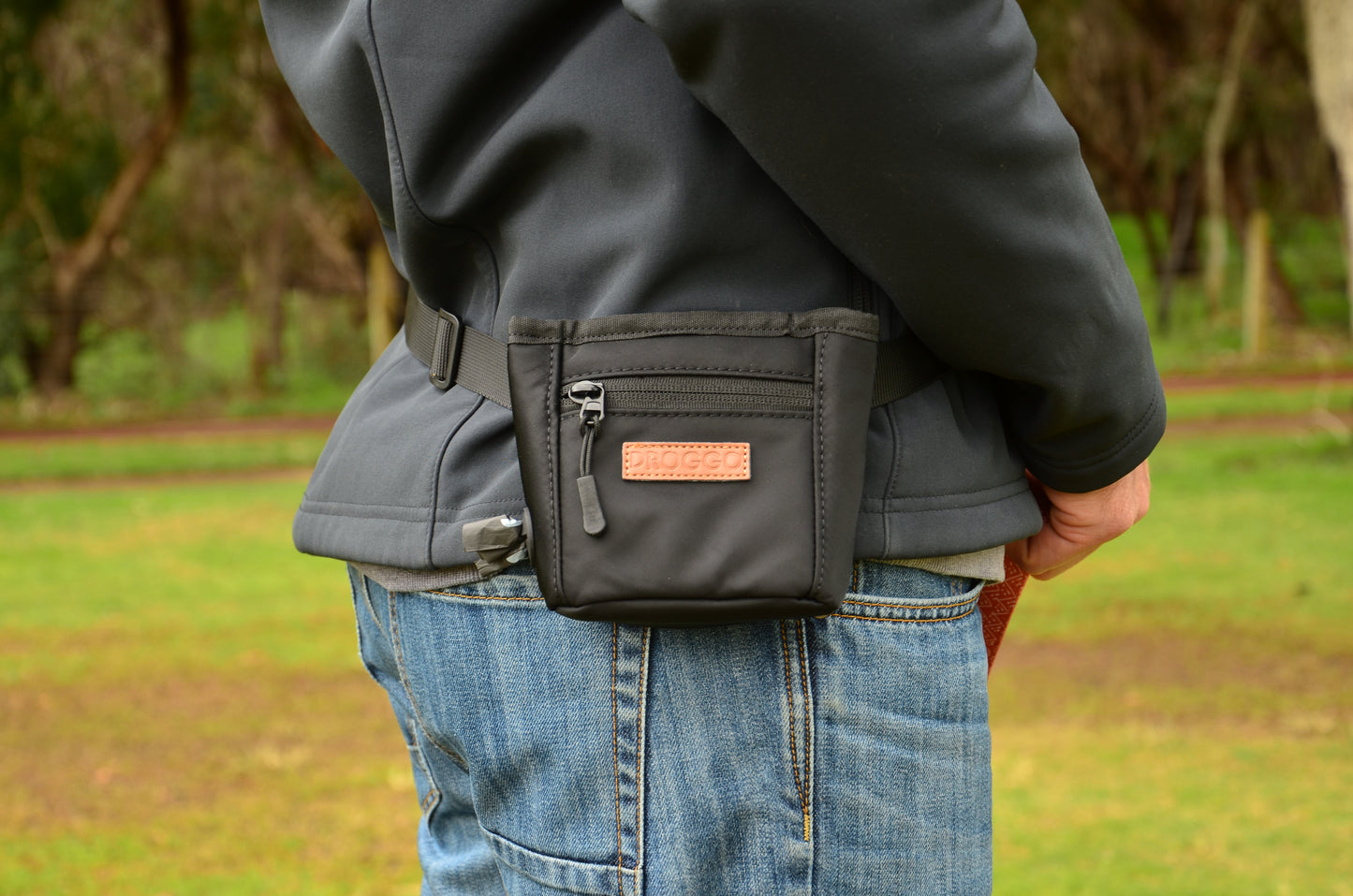 THE DOG TREAT POUCH