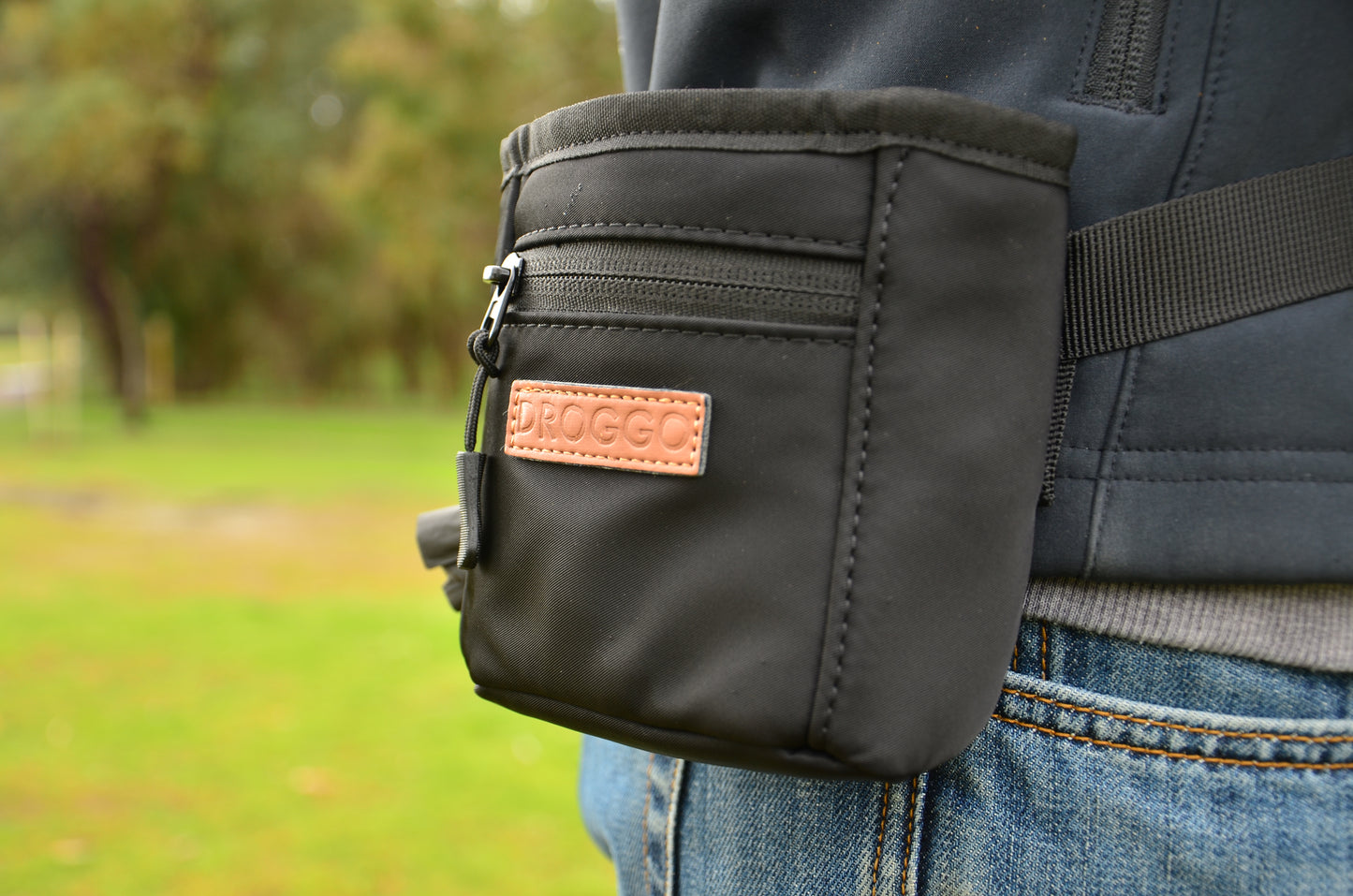 THE DOG TREAT POUCH